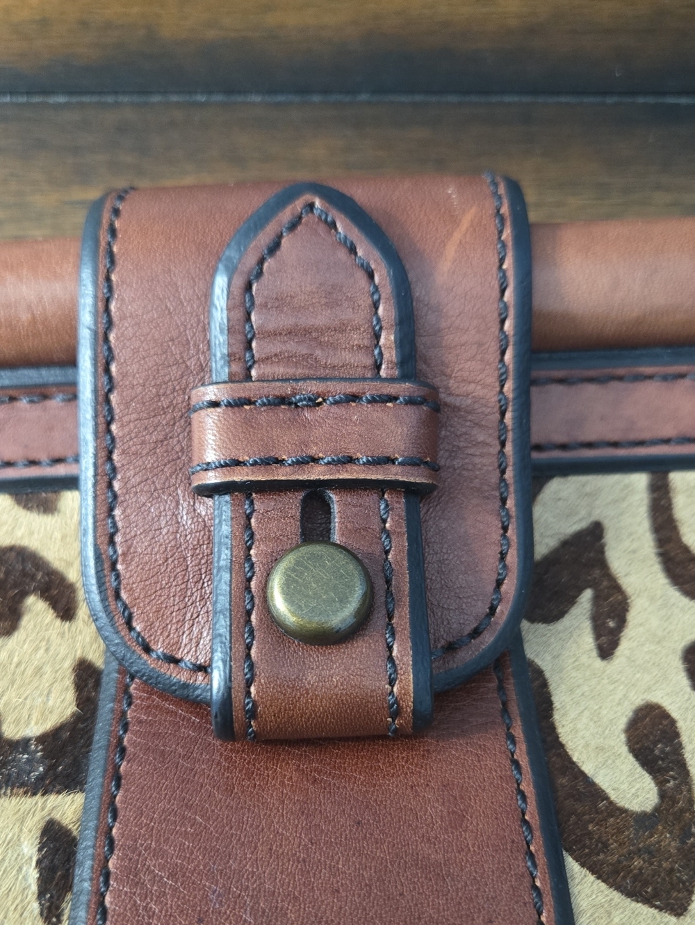 FOSSIL Leather Fold-Over Leopard Clutch Magnetic Closure Vintage - Picture 8 of 12